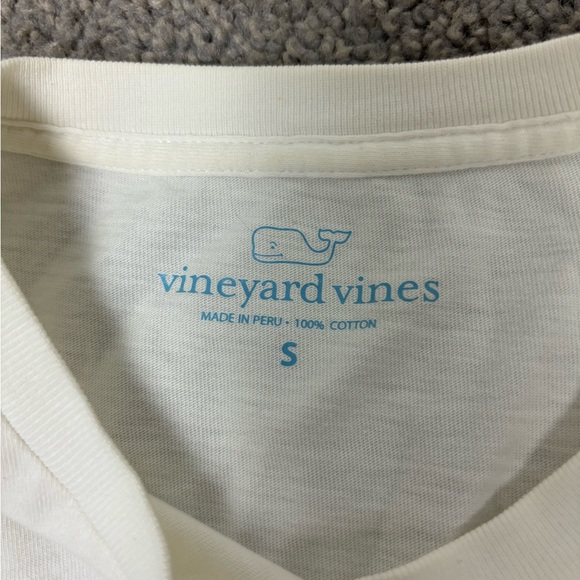 White vineyard vines long sleeve chicago shirt‎ - Picture 6 of 6